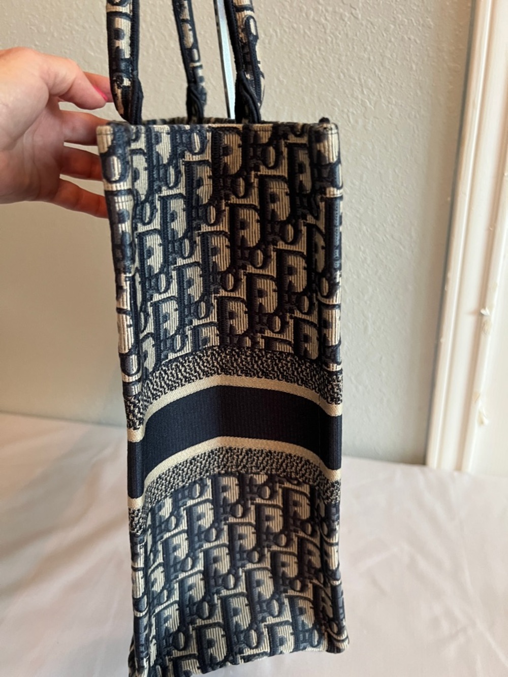 Dior Oblique Canvas Tote in Navy Blue and Toupee - Picture 8 of 9